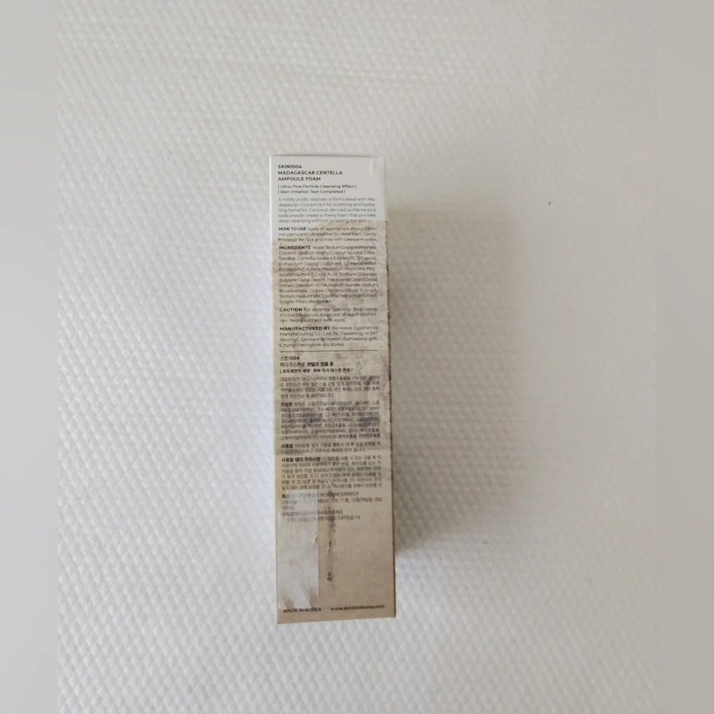 SKIN1004 Madagascar Centella Ampoule Foam Cleanser 125ml for Face .